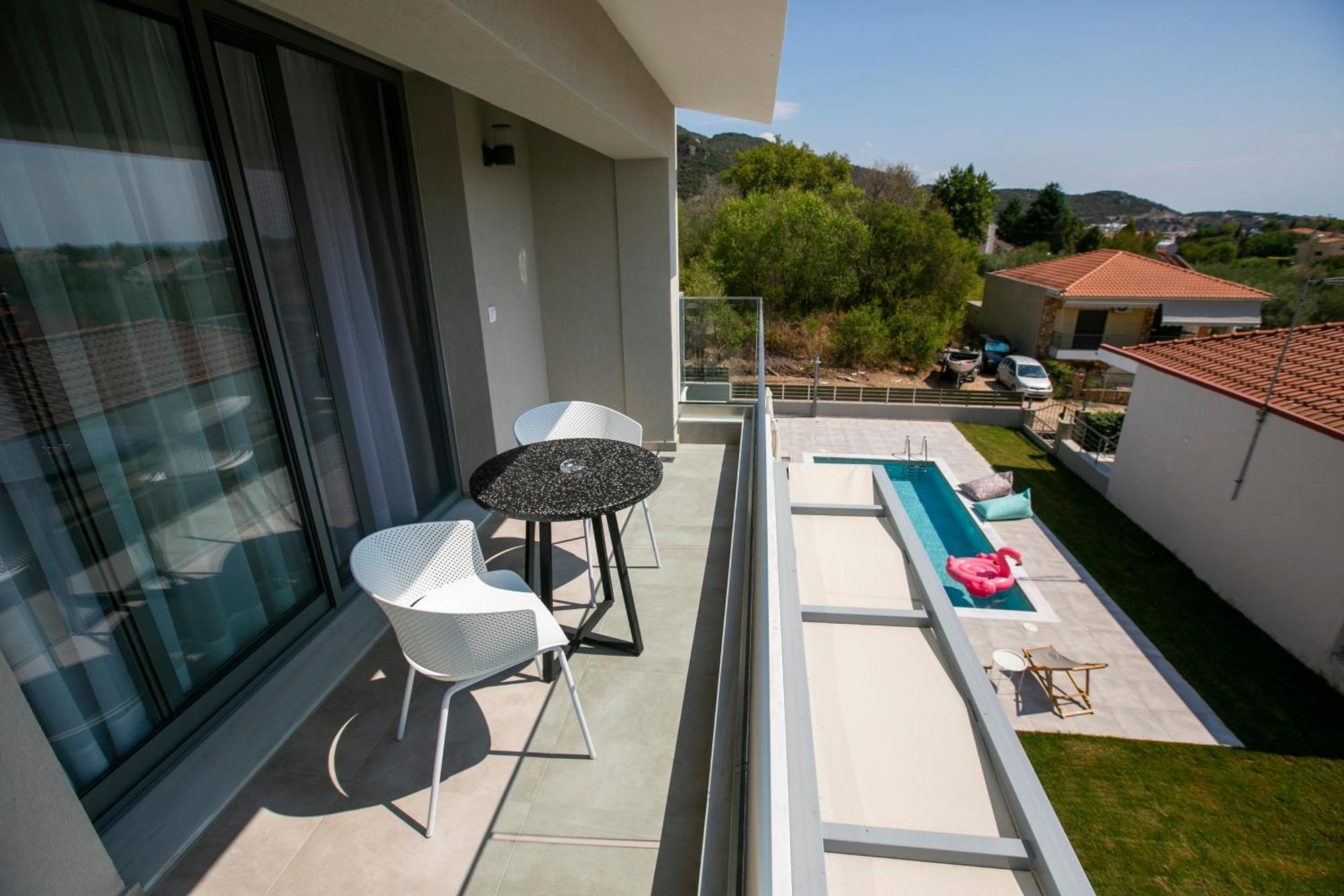 Arodo Suites Nea Iraklitsa Exterior photo