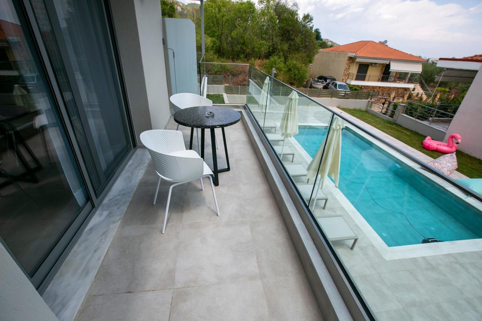 Arodo Suites Nea Iraklitsa Exterior photo