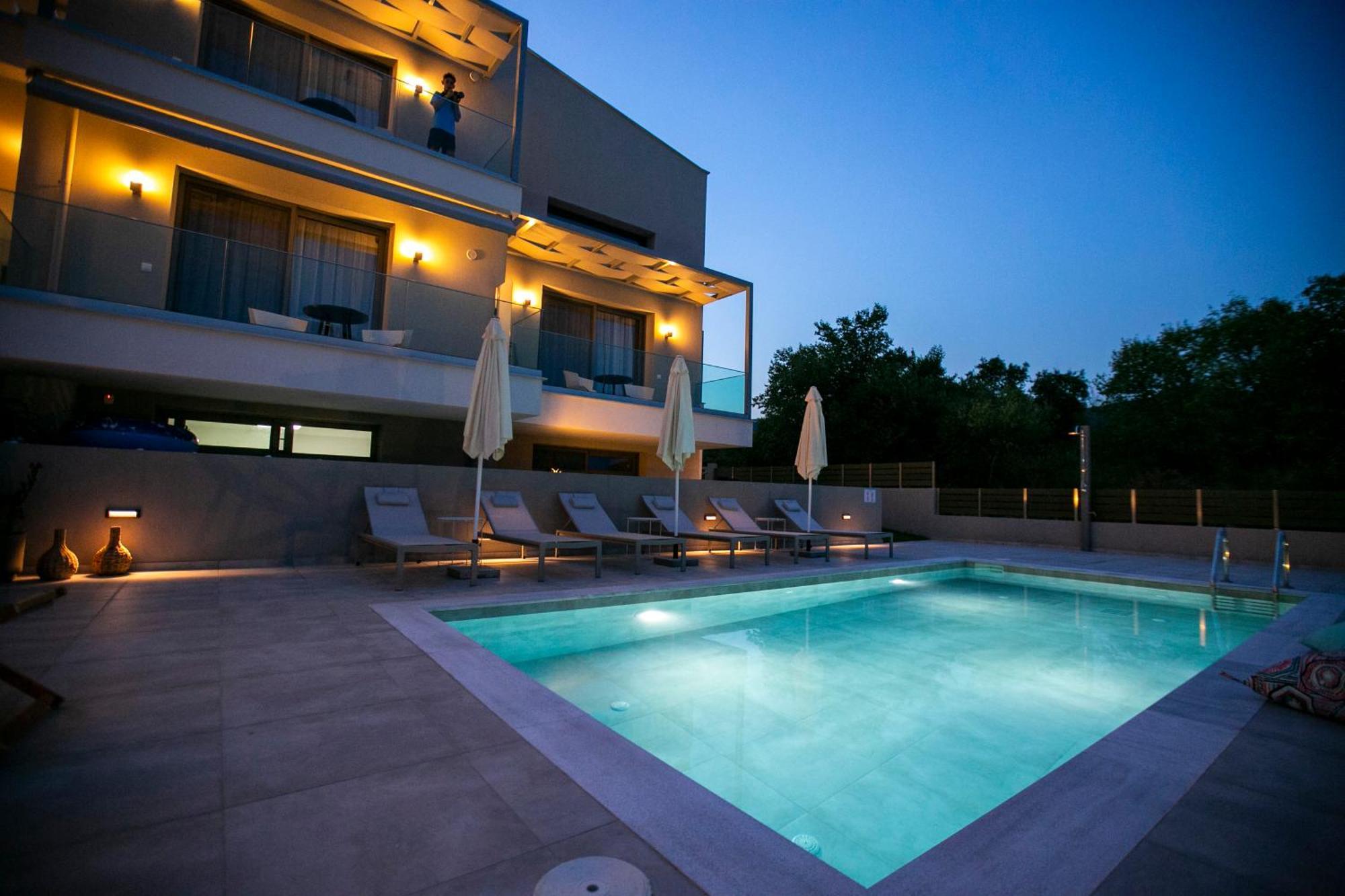 Arodo Suites Nea Iraklitsa Exterior photo
