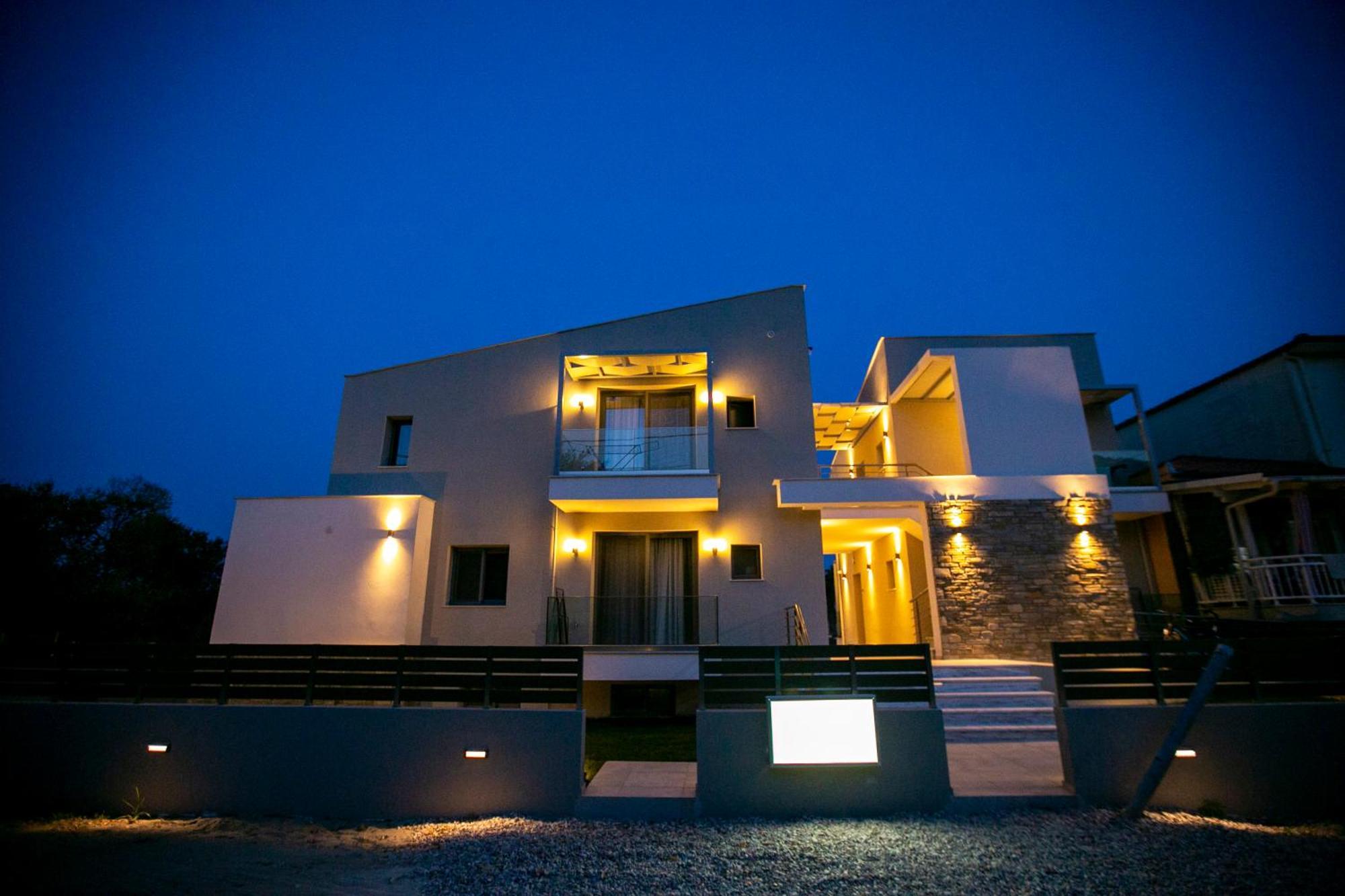Arodo Suites Nea Iraklitsa Exterior photo