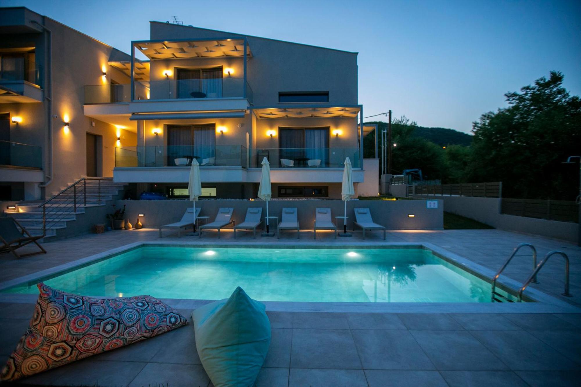 Arodo Suites Nea Iraklitsa Exterior photo