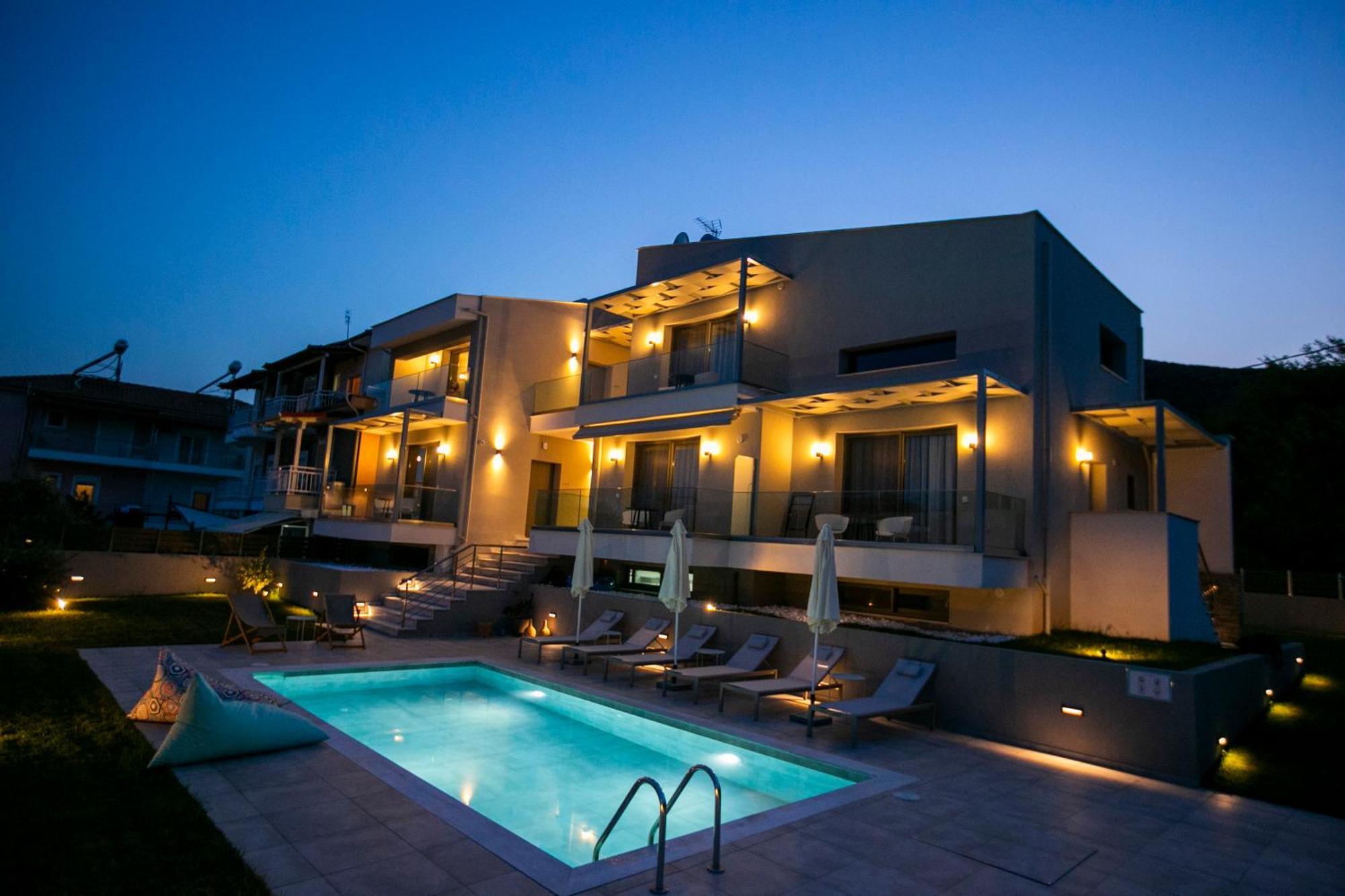 Arodo Suites Nea Iraklitsa Exterior photo