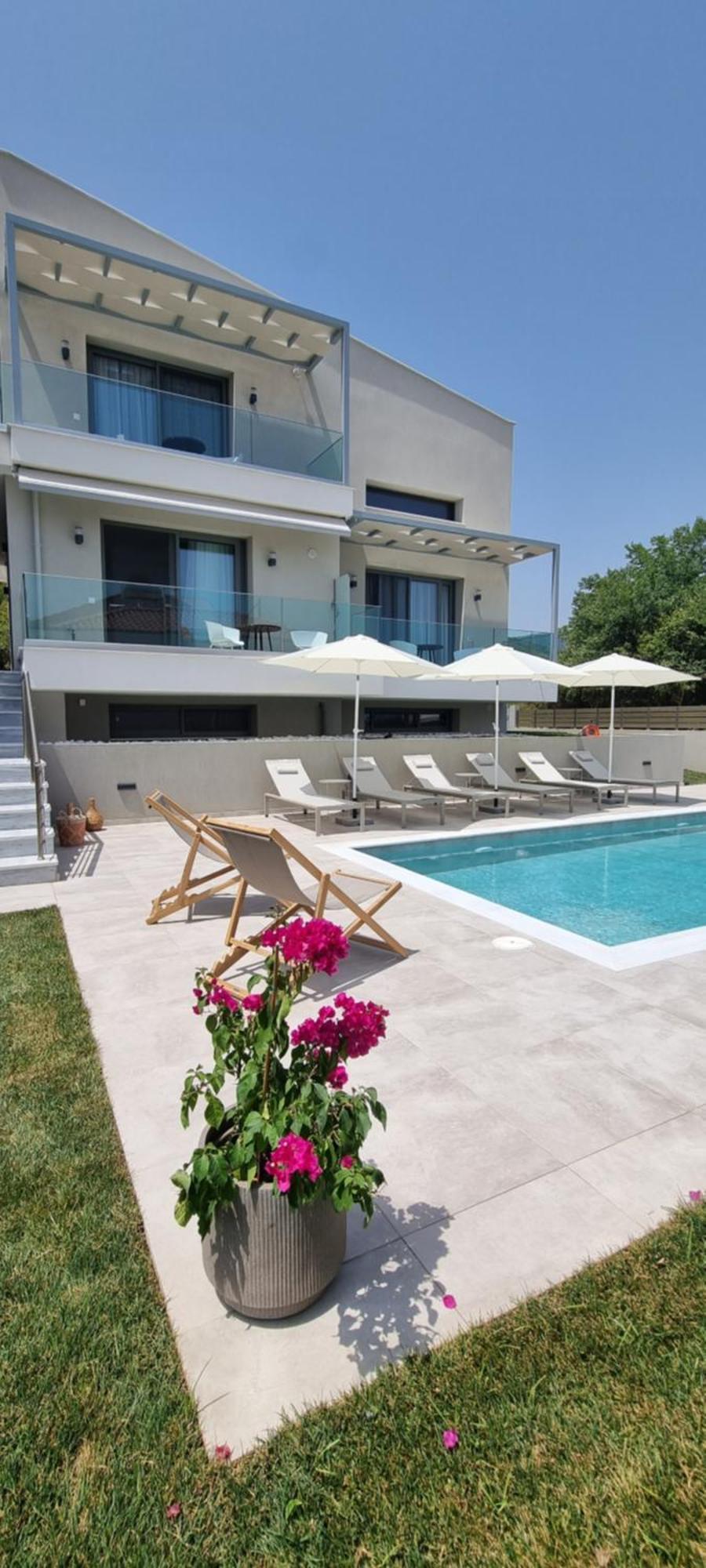 Arodo Suites Nea Iraklitsa Exterior photo