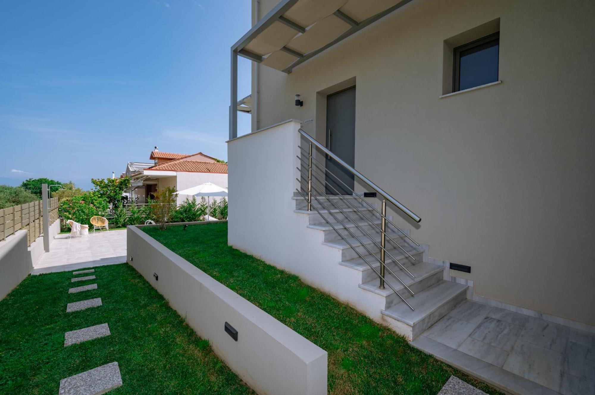 Arodo Suites Nea Iraklitsa Exterior photo